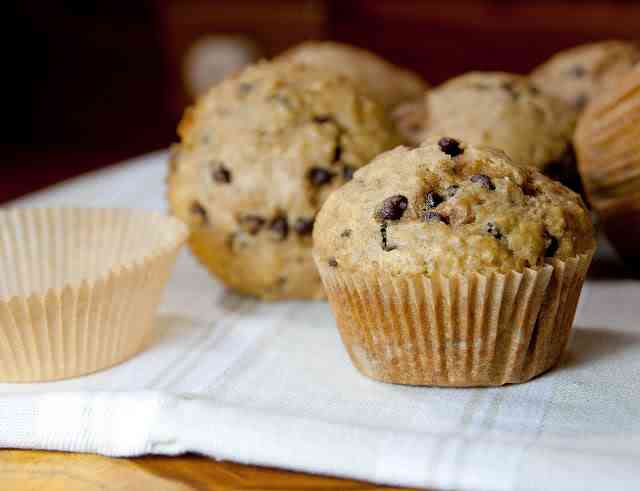 I love oats and chocolate chips so why not try them in muffins?  Great school snacks for the school lunch box and those who need allergy free recipes!   